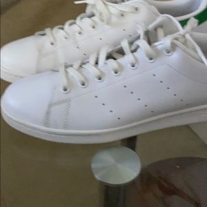 Worn 5 times , no box